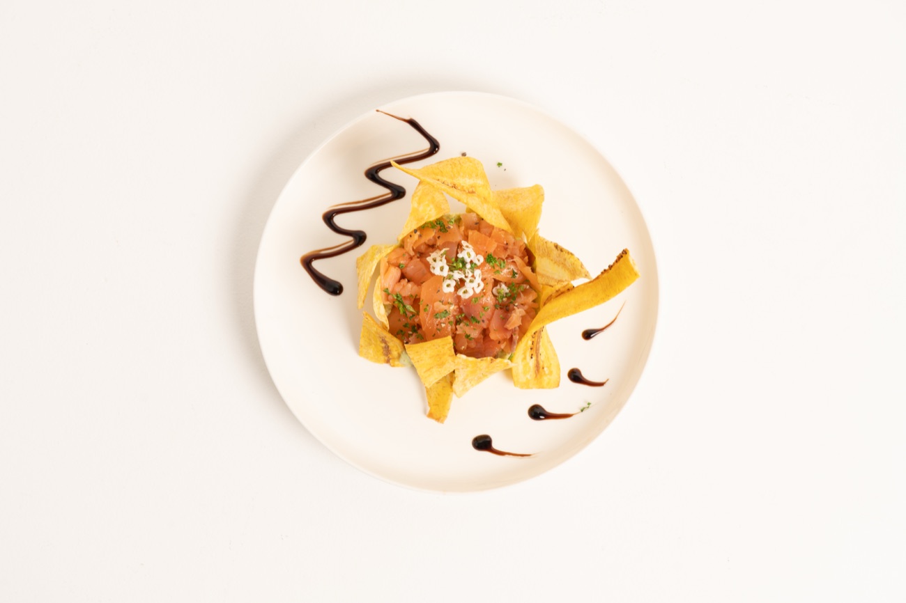 Éclat de Tropique, tartare avocat et saumon fumé